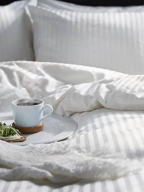 juego de sábanas blanco