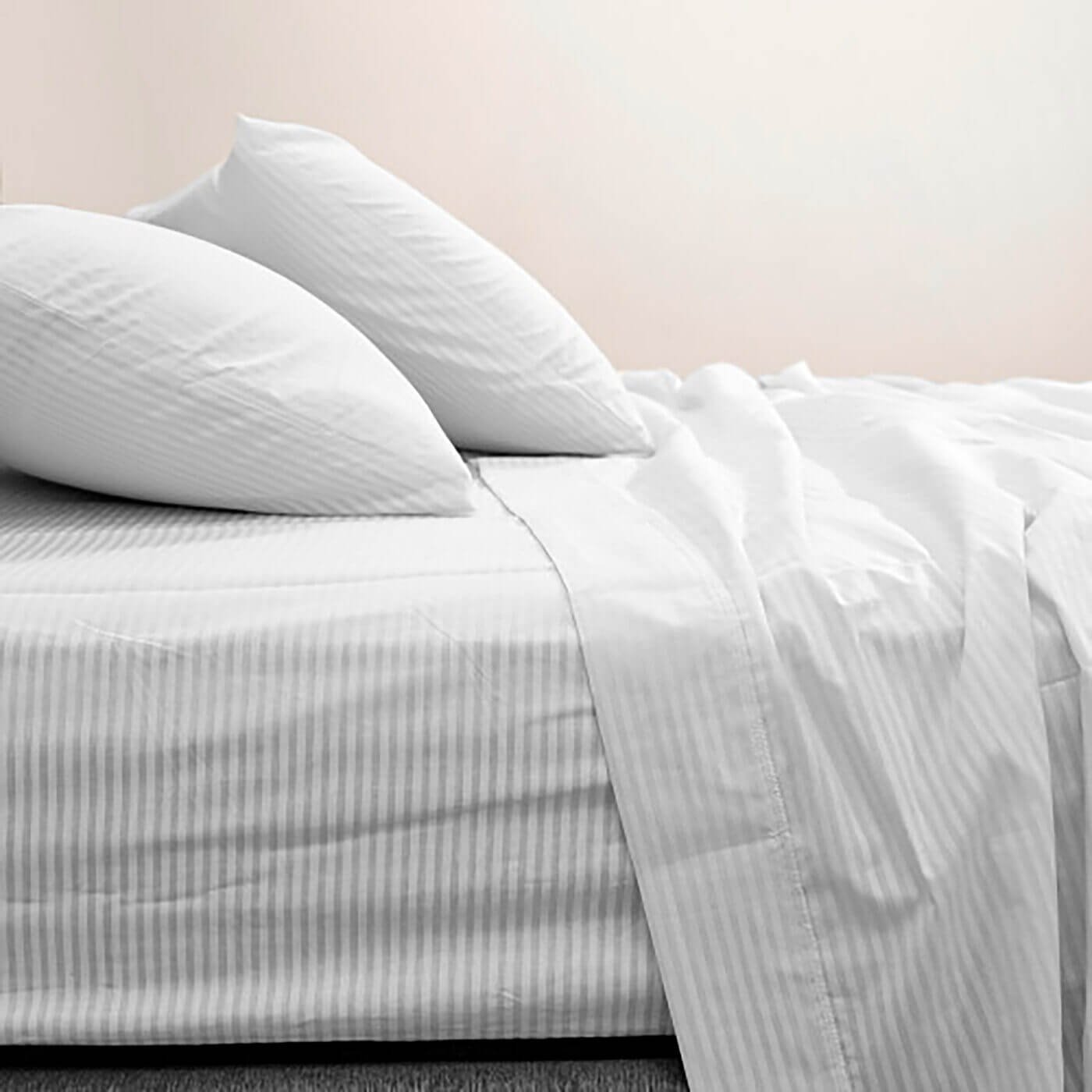 juego de sábanas blanco